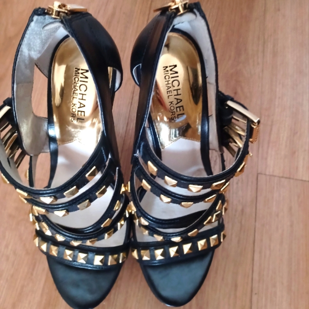 Michael  Michael Kors open toe platform heels.Never been worn,